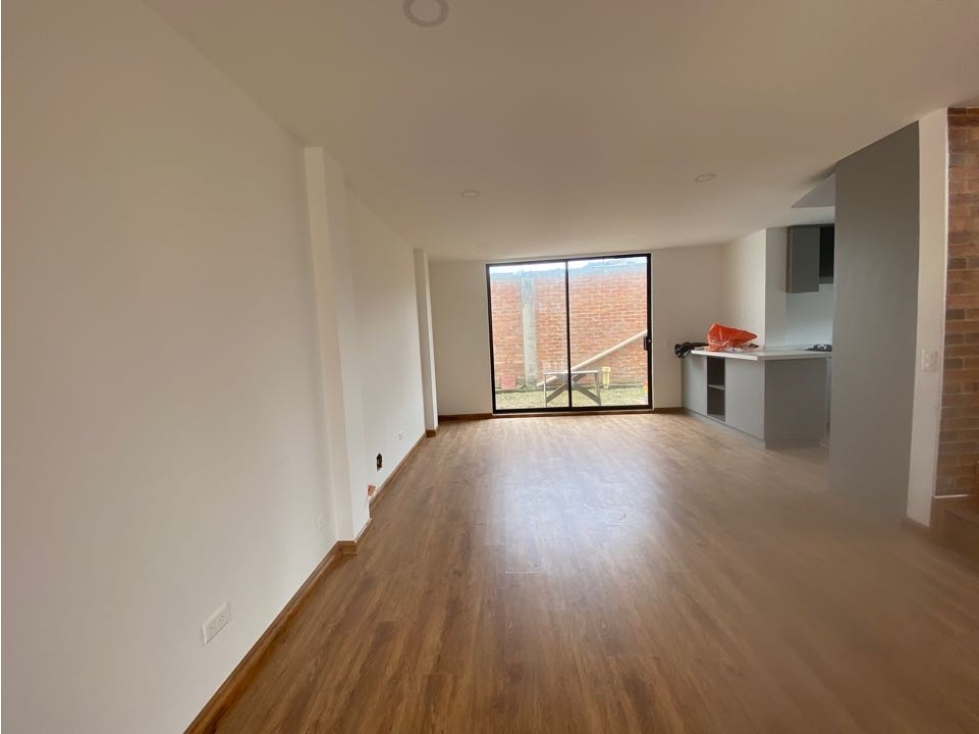 Vendo linda casa con zona verde para estrenar