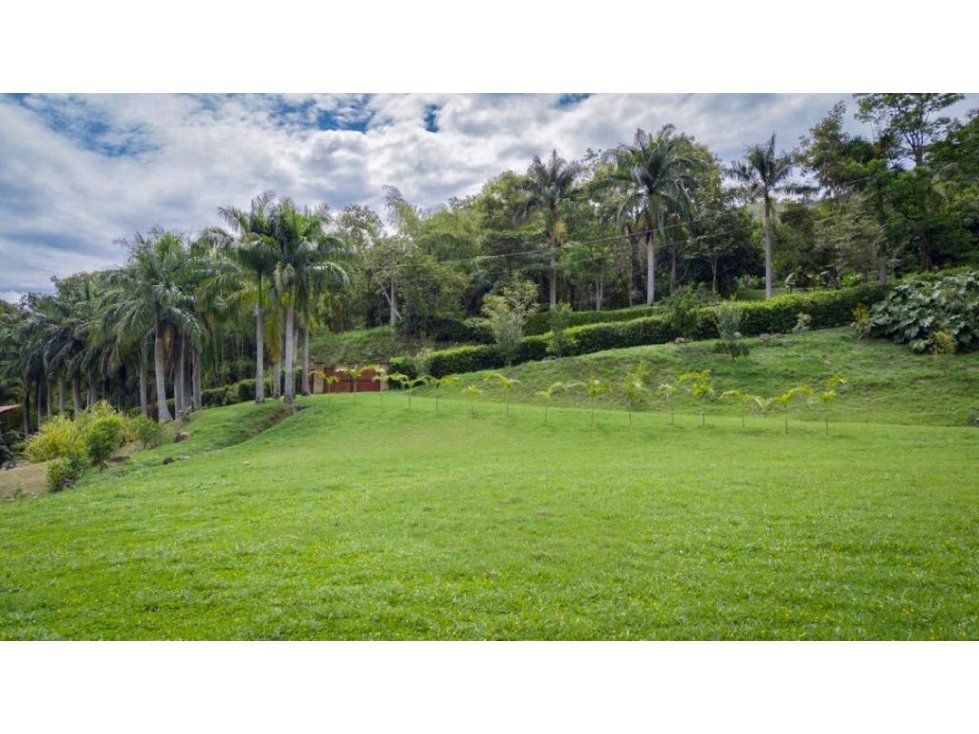 LOTE EN VENTA EN TITIRIBI ANTIOQUIA UNIDAD CERRADA