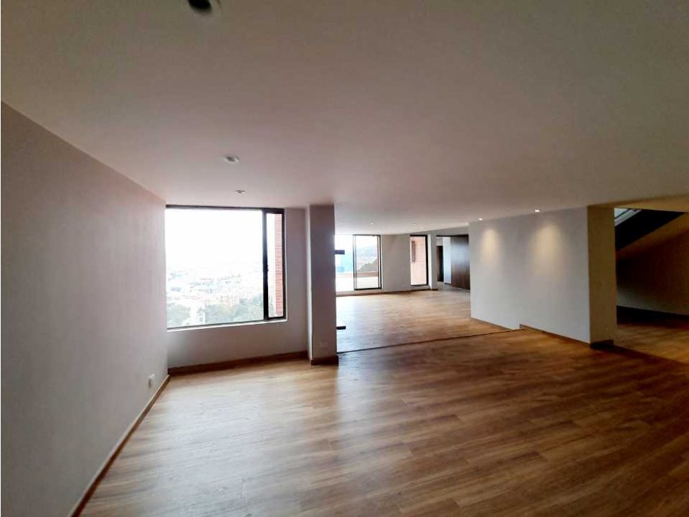 Arriendo Espacioso Penthouse Duplex 450 m2 Chico Refugio