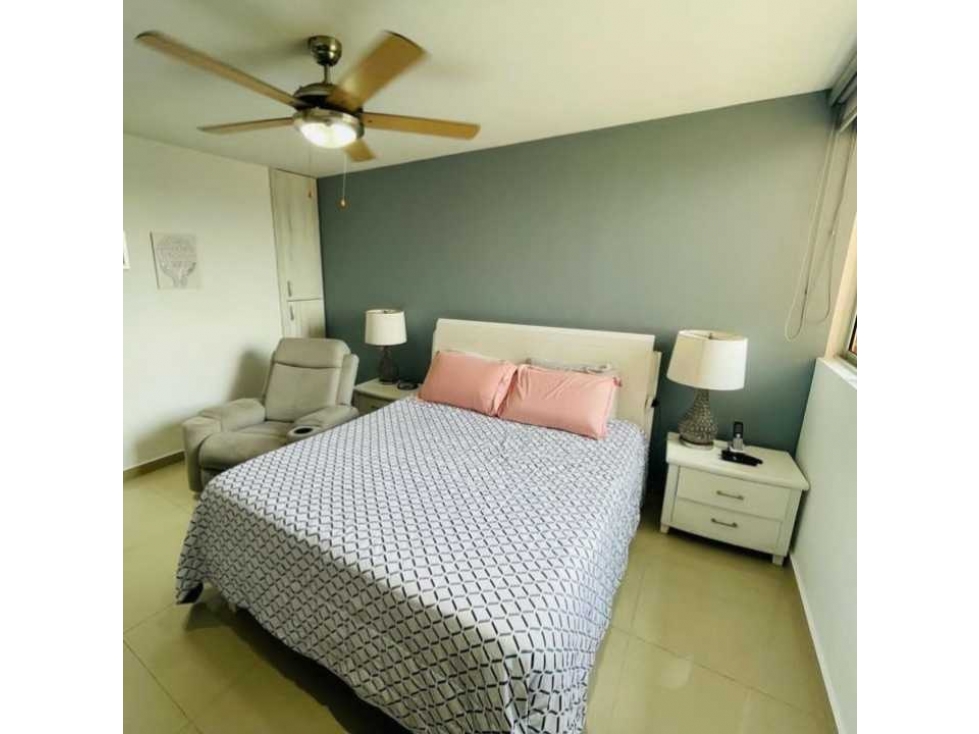 Vendo, Portal de Genovés, magnífico apartamento piso alto vista al mar