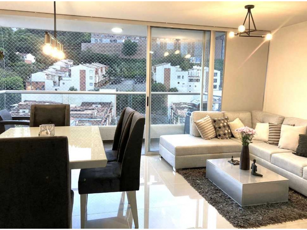 Venta apartamento, Loma Del Indio, Medellín.