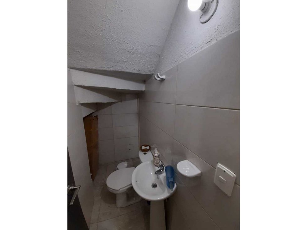 VENTA DE CASA DE 2 NIVELES EN PTO COLOMBIA