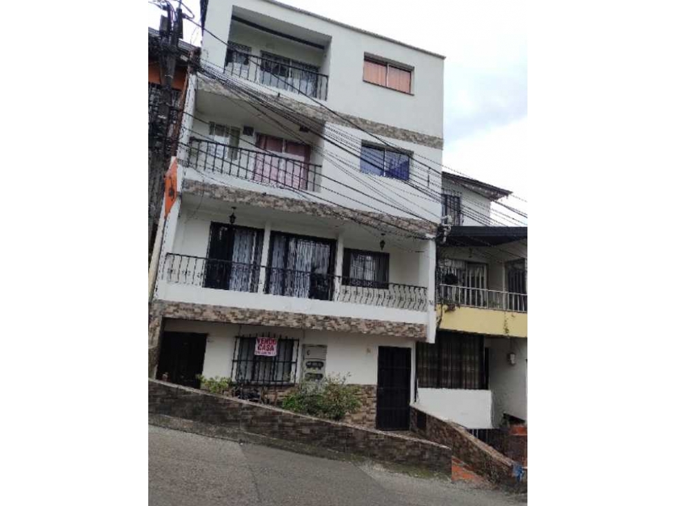 VENTA DE CASA EN MEDELLÍN SECTOR ROBLEDO EL DIAMANTE