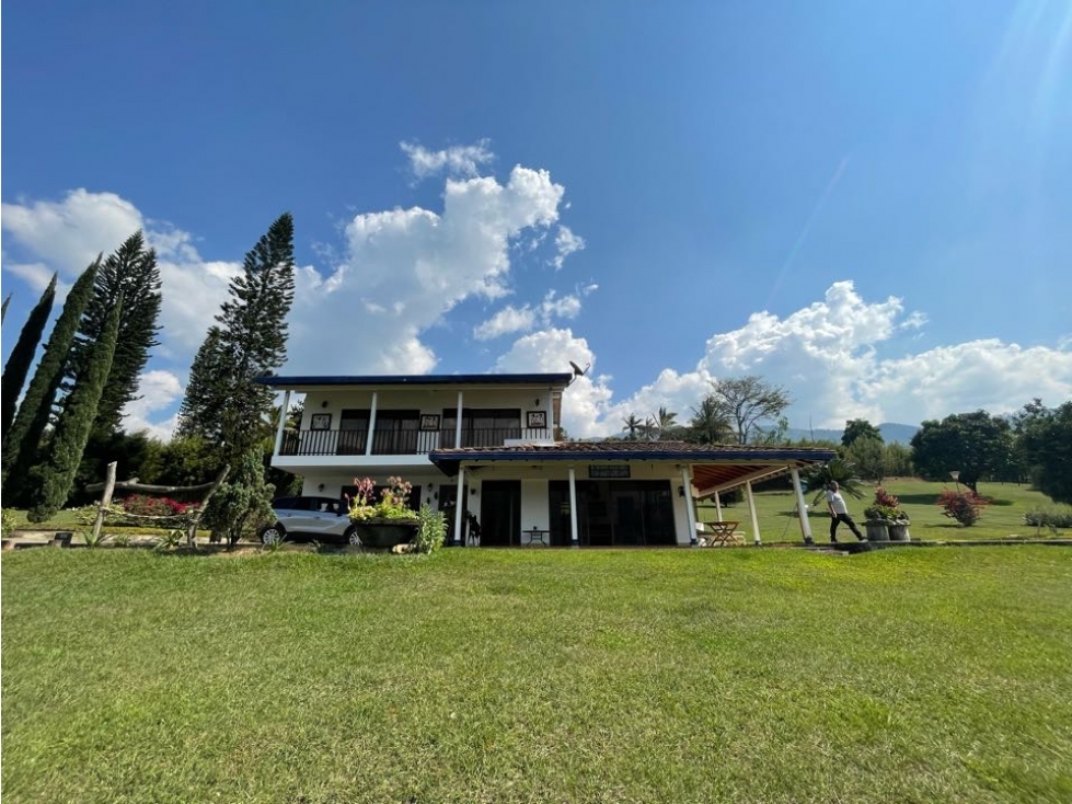 Venta lujosa Finca 10.000 Mts Girardota Antioquia