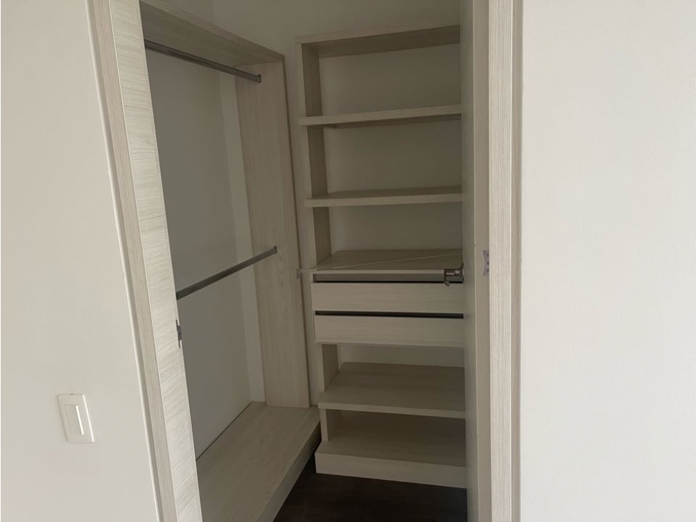 Rango12 VENTA MODERNO APARTAMENTO EN EL ALTO DE LAS PALMAS