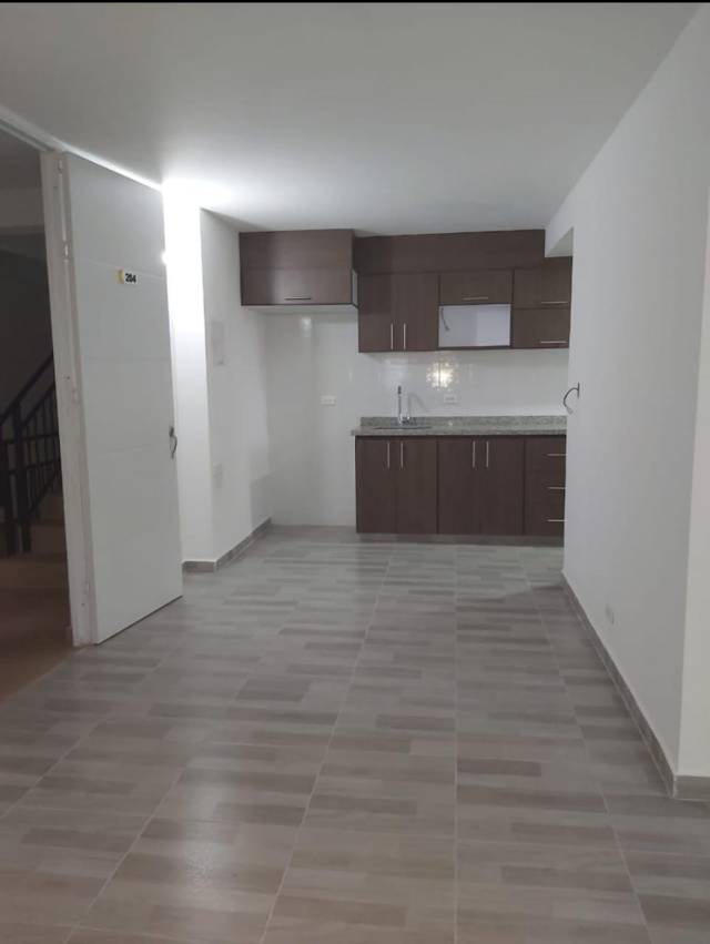 Arriendo Apartamento En Solares