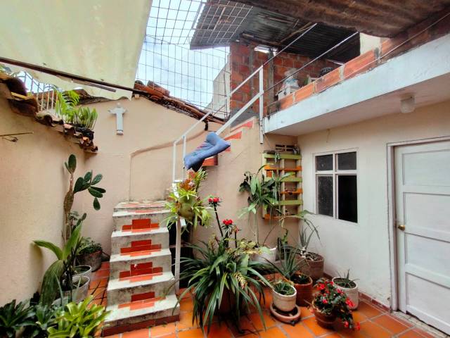 VENDO CASA EN SAN ALONSO 175 METROS