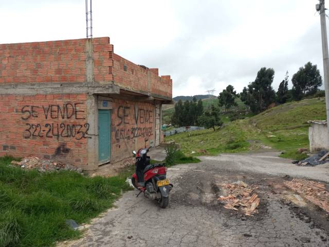 Casa en Bogotá barrio Mochuelo bajo para terminar