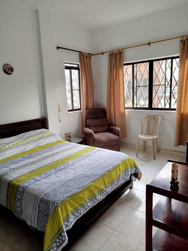 CASA MULTIFAMILIAR EN MIRAFLORES