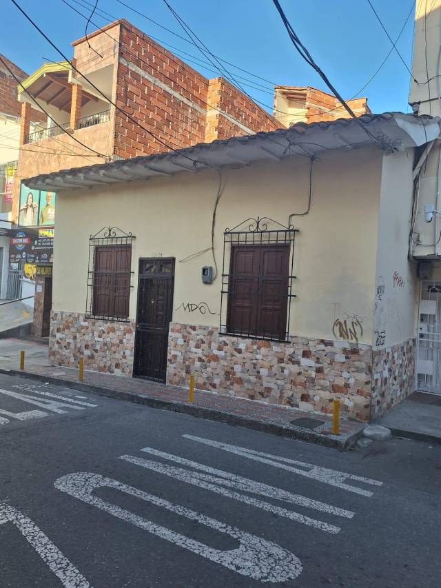 Casa Lote en Copacabana Antioquia a 30 minutos de Medellin